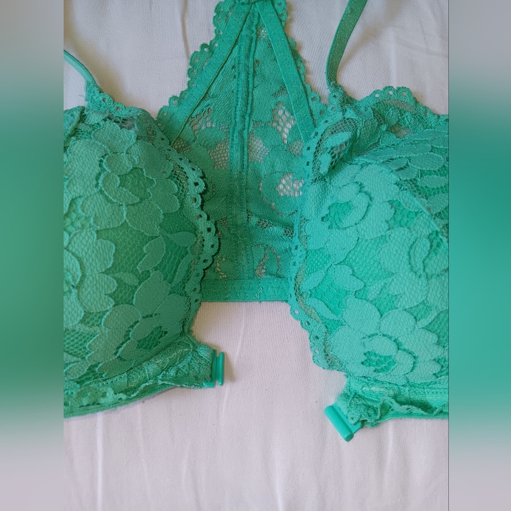 PINK Victoria's Secret Light Green Lace Date Racerback Push-up Bra. 32C - Picture 6 of 10